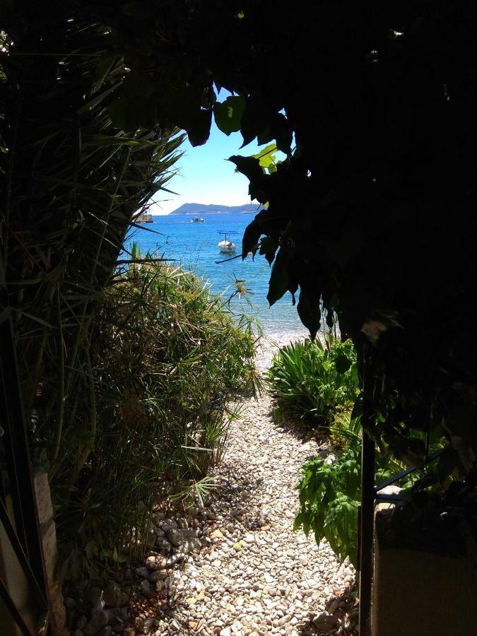 Beach House Gusla Komiža Exteriér fotografie